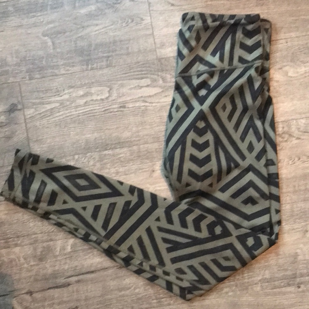 Lululemon leggings Sz. 6